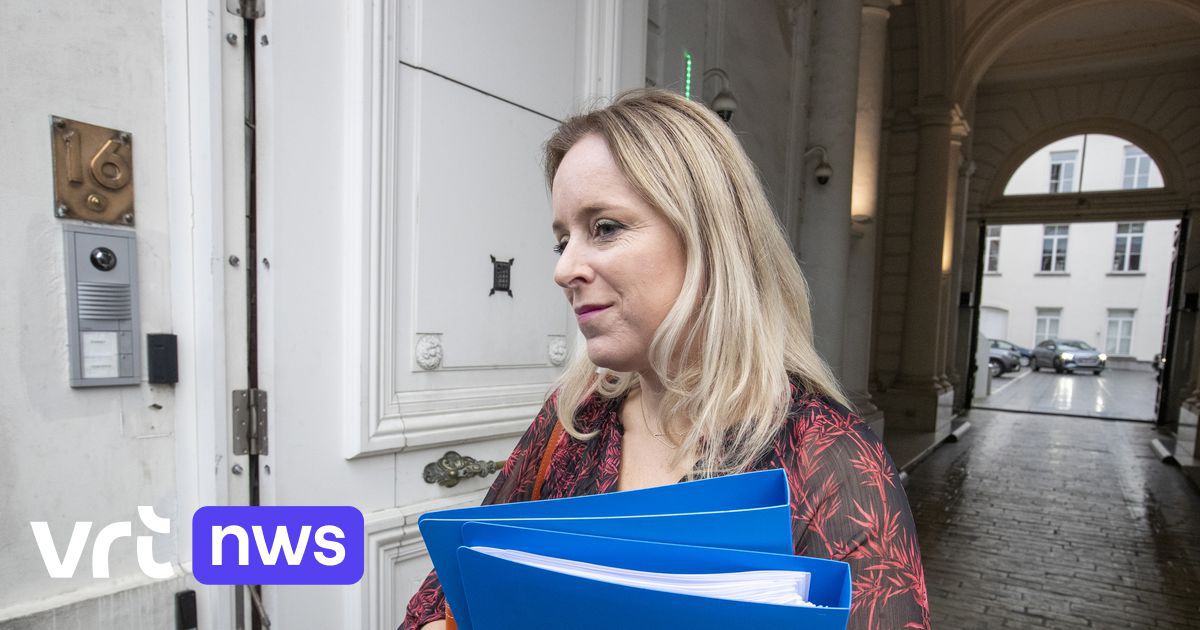 Le secrétaire d'État déclare que les fournisseurs d'énergie doivent modifier plus rapidement les demandes de paiement anticipé si les prix baissent de manière significative