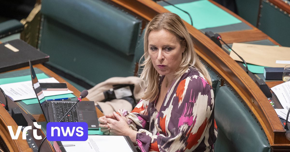 La secrétaire d'État fédérale démissionne après des bévues dans son budget