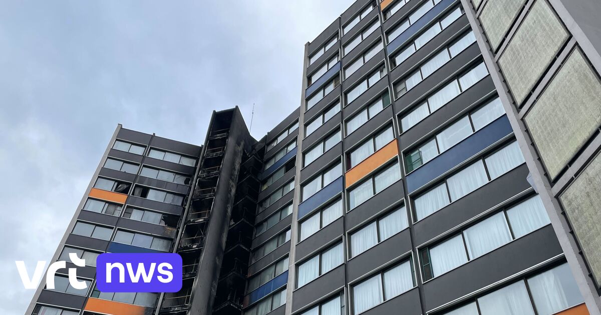 100 habitants évacués alors qu'un incendie ravage la tour de Bruxelles