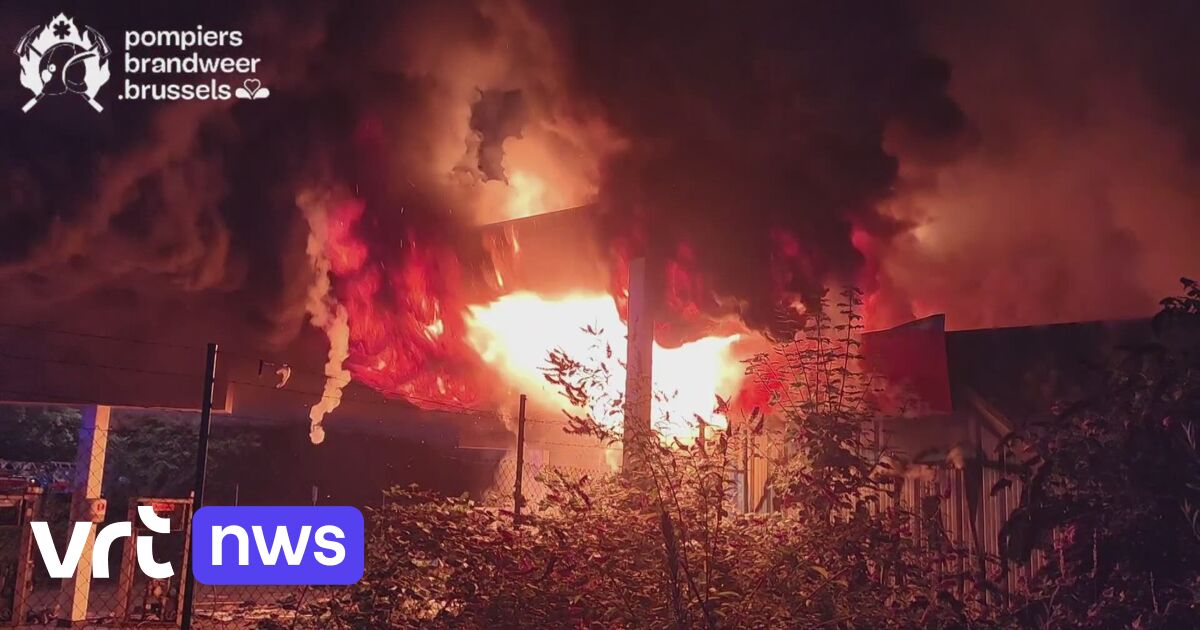 Vidéo : Deuxième incendie en deux jours dans une station-service vide utilisée comme squat