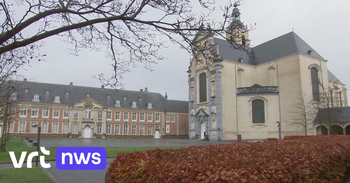 Les moines d'Averbode ravis de voir le retable retrouver sa place légitime (VIDEO)