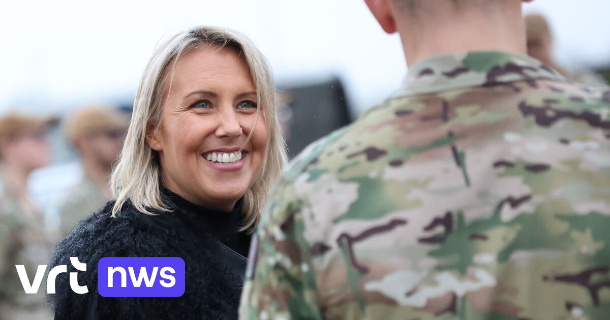 La ministre de la Défense Ludivine Dedonder appelle à rejoindre la réserve de l'armée