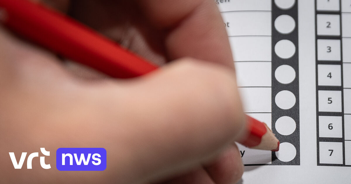 21% des électeurs encore indécis, l'extrême droite largement en tête