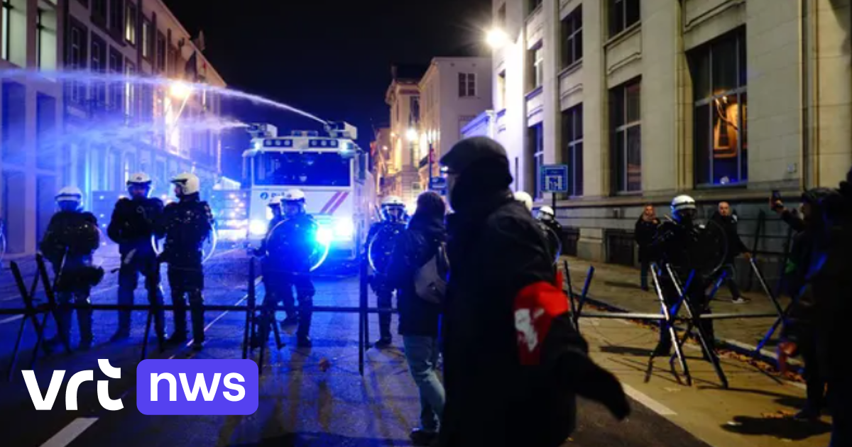 La visite du leader français d'extrême droite Jordan Bardella à Bruxelles déclenche des manifestations