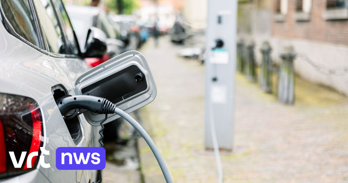 Plus de rabais pour les voitures électriques, mais les prix baissent