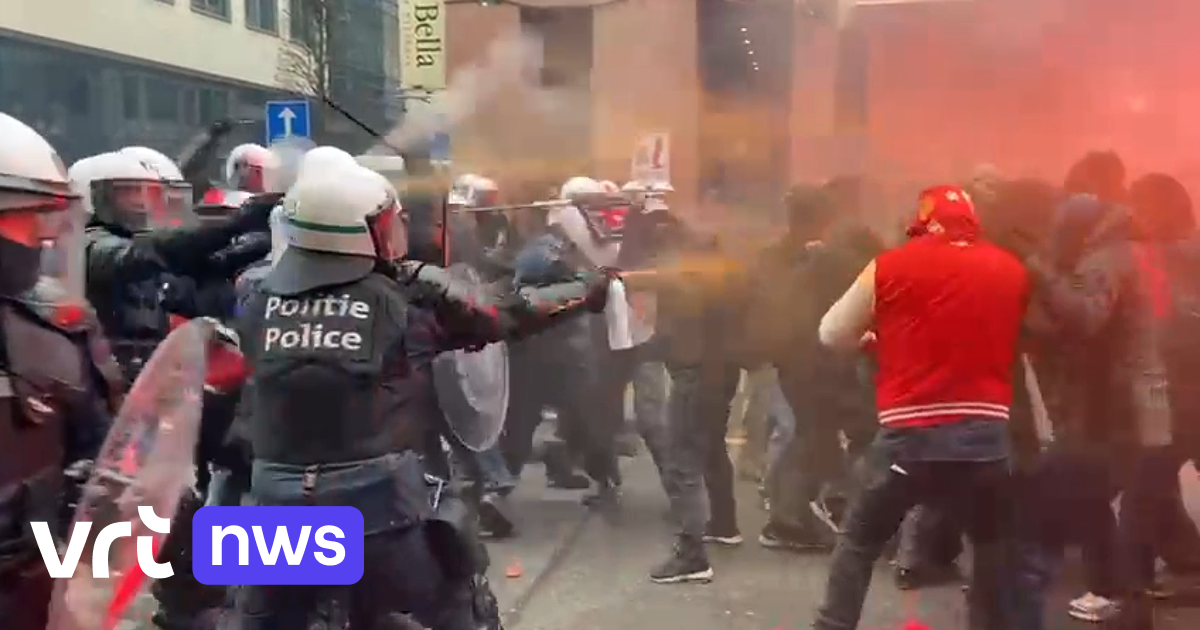 La police utilise des gaz lacrymogènes et un canon d'eau contre les manifestants (vidéo)