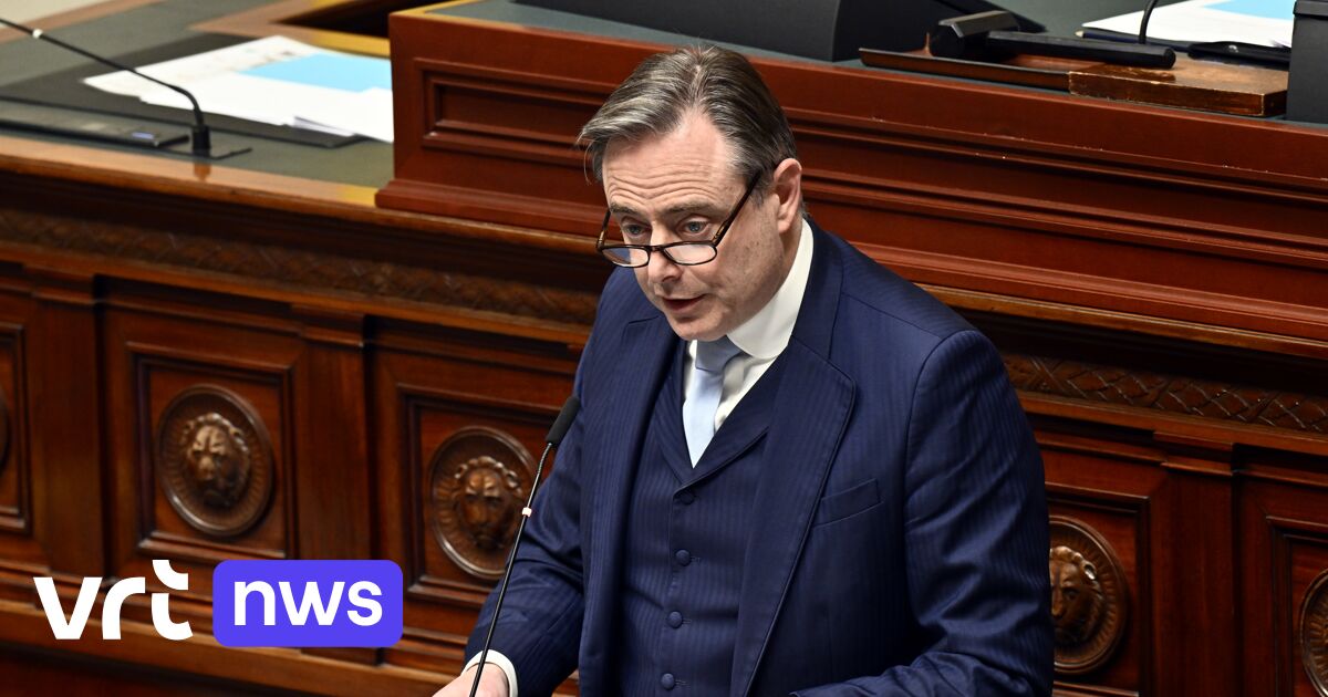 Le Premier ministre de Wever expose son stand au Parlement