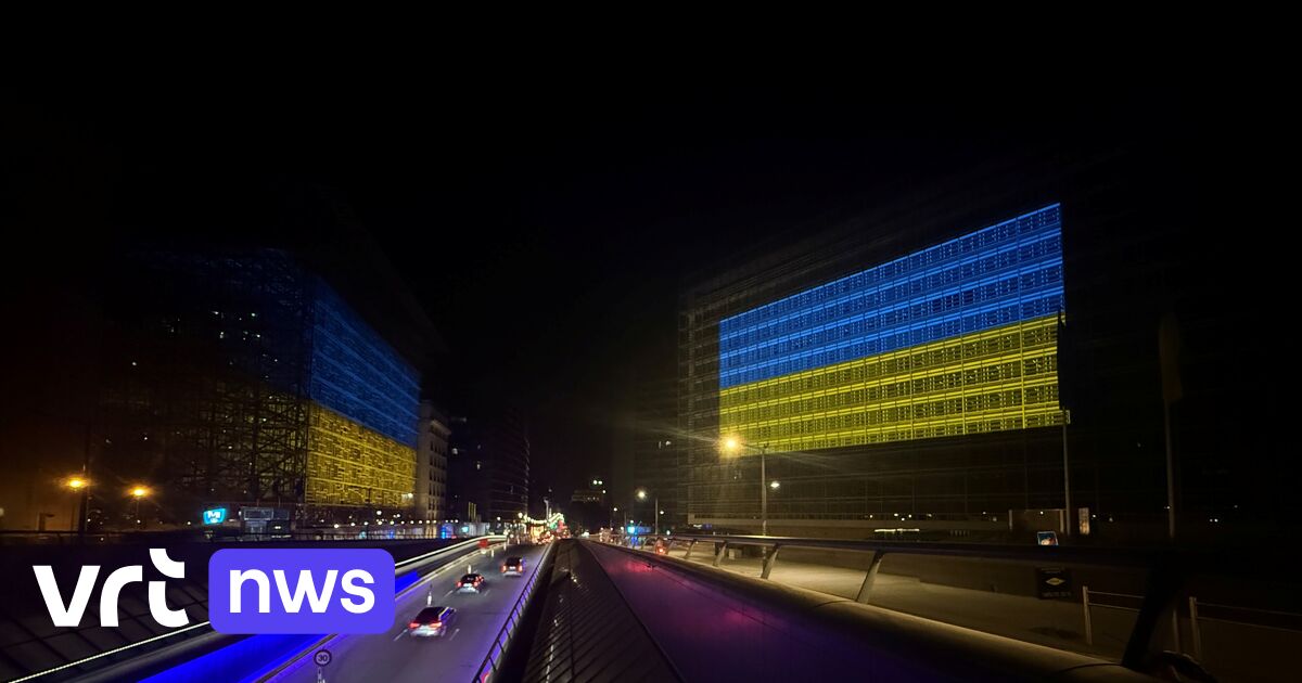 Bâtiments de la Commission européenne à Bruxelles aux couleurs ukrainiennes