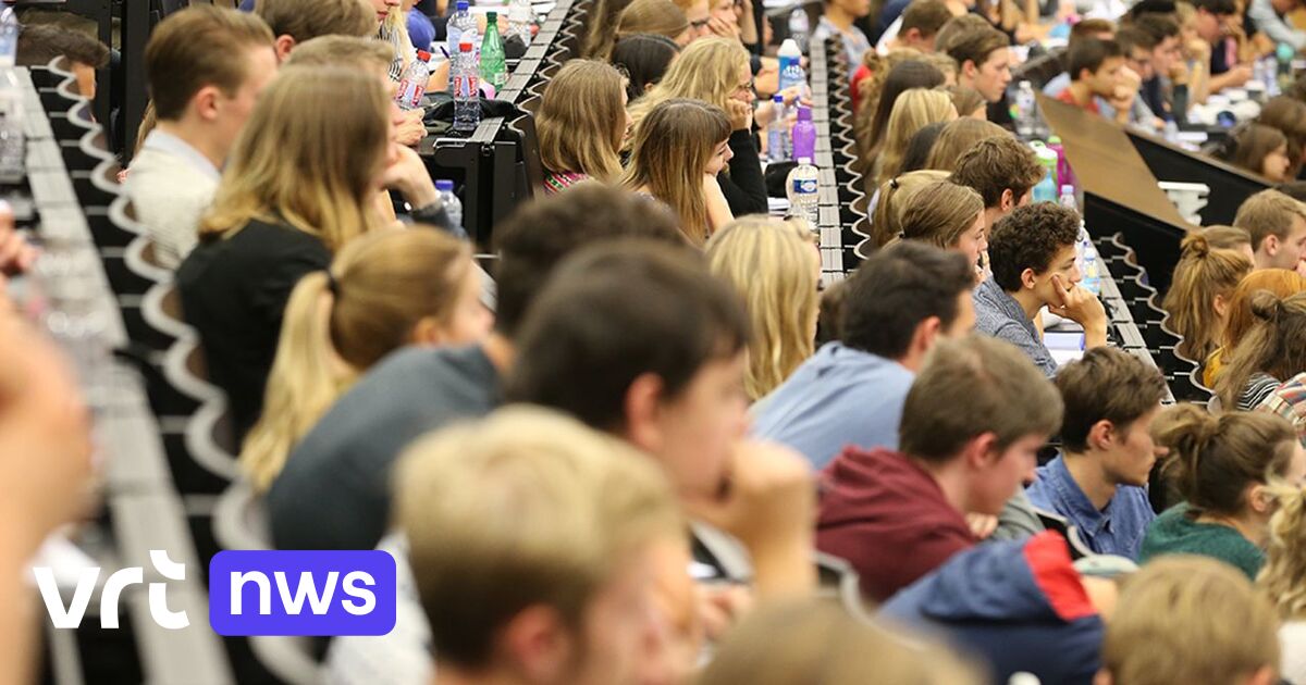 Les universités soutiennent une hausse de 150 € des frais de scolarité, dit le ministre