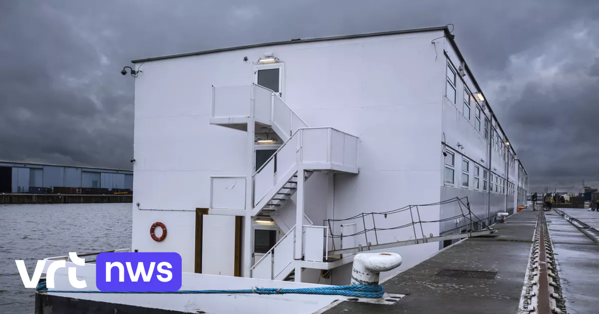 Le bateau-prison, une option pour réduire la surpopulation ?
