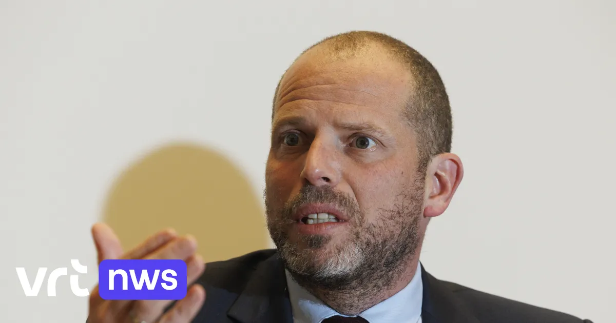 "Aucune autre explication plausible que les drones pour 42 rapports sur des sites militaires", déclare le ministre de la Défense Francken