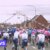 Les procureurs vont poursuivre les cyclistes qui ont grillé un feu rouge à un passage à niveau pendant le Tour des Flandres (VIDEO)